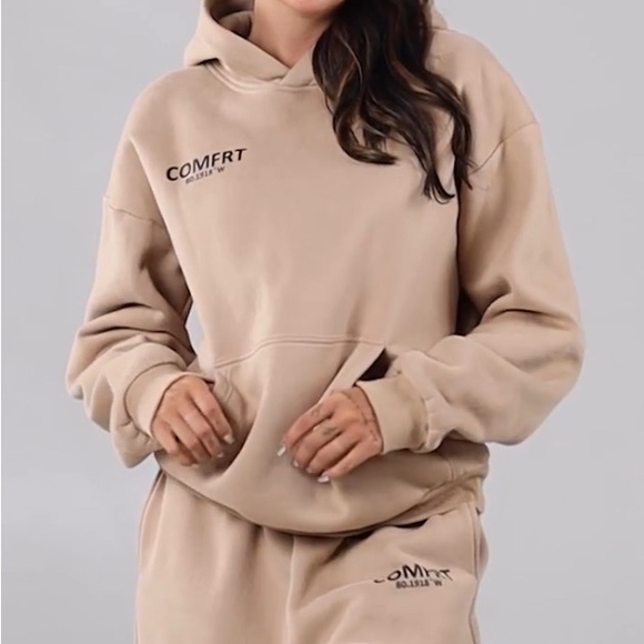 Comfrt Coordinate Hoodie Beige Large NWT IN PACKAGE - Picture 1 of 9